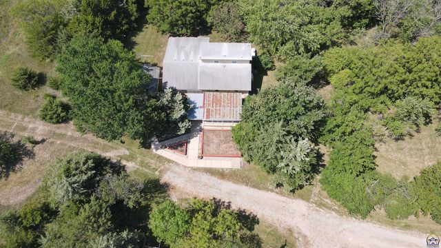11973 SW 77th St, Auburn, KS 66402