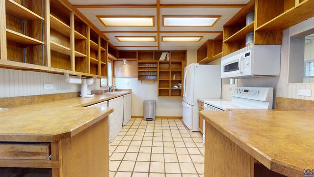 11973 SW 77th St, Auburn, KS 66402