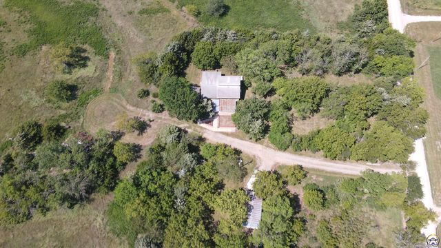 11973 SW 77th St, Auburn, KS 66402