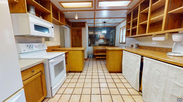 11973 SW 77th St, Auburn, KS 66402