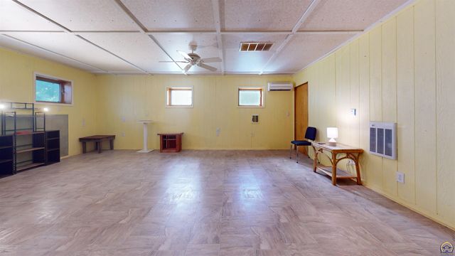 11973 SW 77th St, Auburn, KS 66402