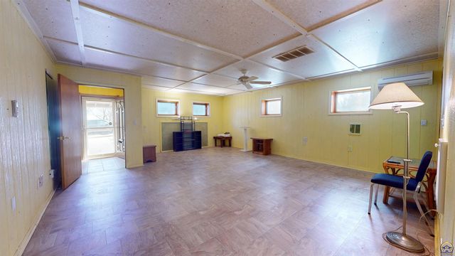 11973 SW 77th St, Auburn, KS 66402
