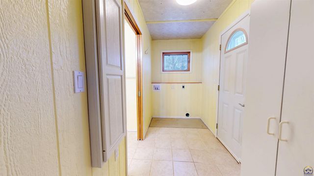 11973 SW 77th St, Auburn, KS 66402
