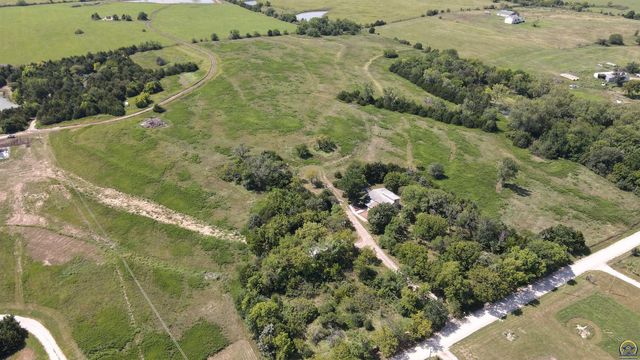 11973 SW 77th St, Auburn, KS 66402