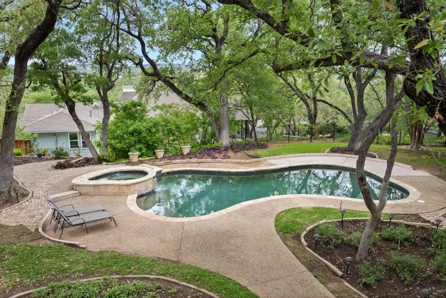 2900 Angelfire LN, Austin, TX 78746