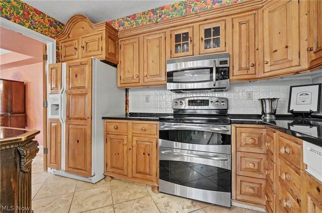 3561 Sparrow Pond Lane, Akron, OH 44333