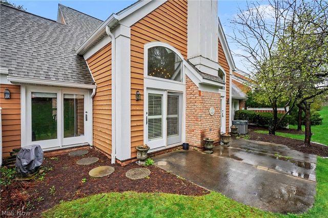 3561 Sparrow Pond Lane, Akron, OH 44333