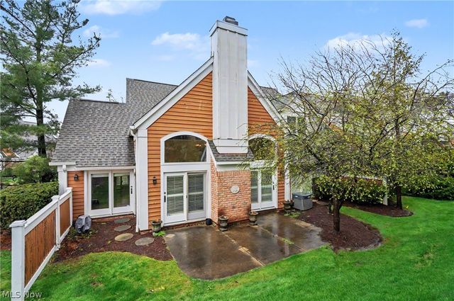 3561 Sparrow Pond Lane, Akron, OH 44333
