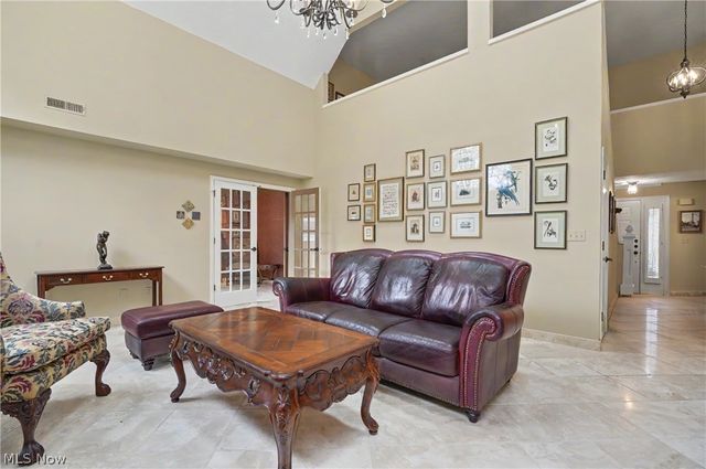 3561 Sparrow Pond Lane, Akron, OH 44333