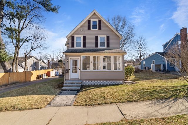 6 Eastern Ave, Wakefield, MA 01880