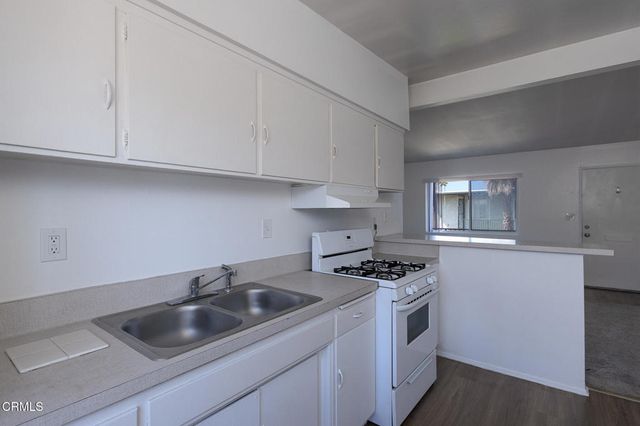 4910 Nautilus Street F, Oxnard, CA 93035