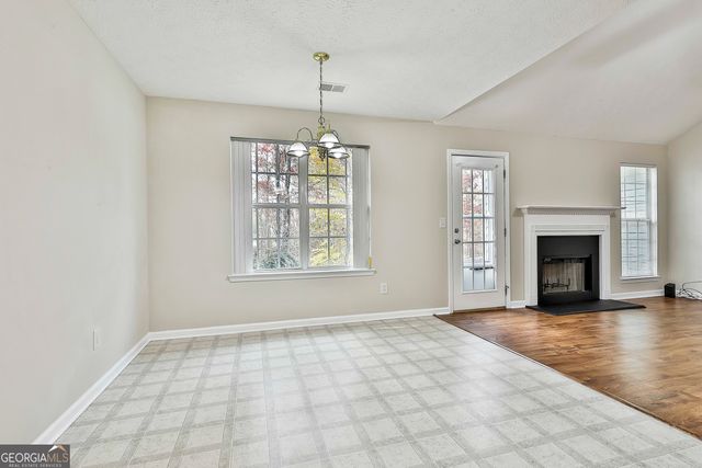 120 Creekside Drive, Grantville, GA 30220