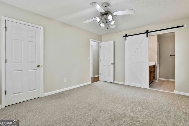 120 Creekside Drive, Grantville, GA 30220