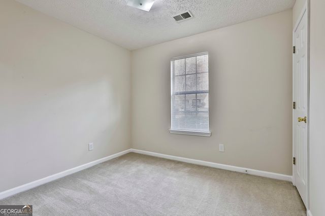 120 Creekside Drive, Grantville, GA 30220