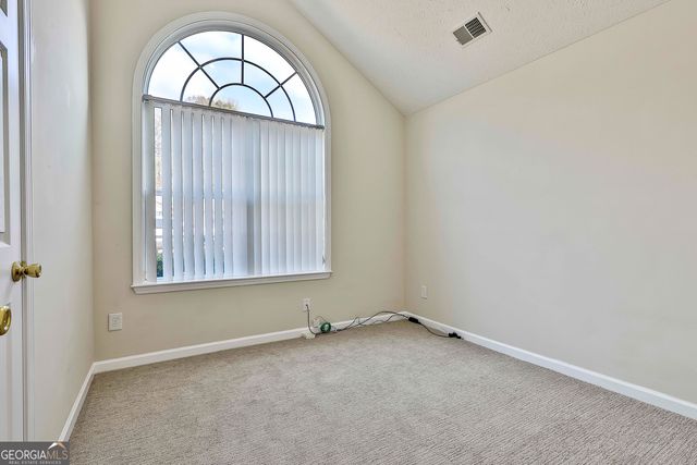 120 Creekside Drive, Grantville, GA 30220