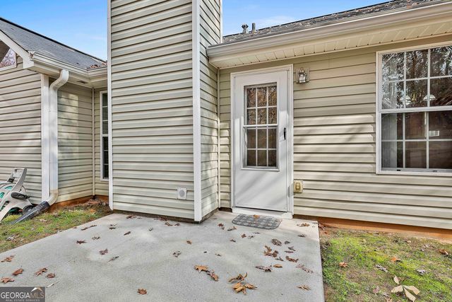 120 Creekside Drive, Grantville, GA 30220