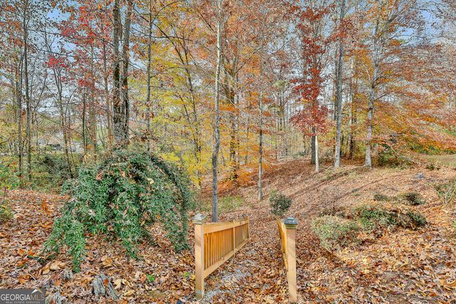 120 Creekside Drive, Grantville, GA 30220