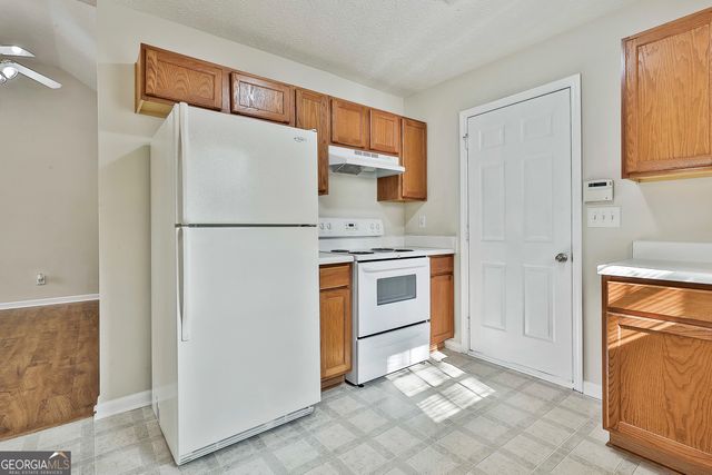 120 Creekside Drive, Grantville, GA 30220