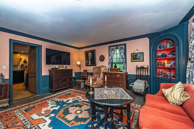 31 Long Hill Road, Raymond, NH 03077