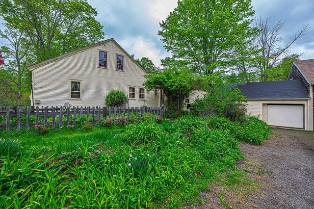 31 Long Hill Road, Raymond, NH 03077