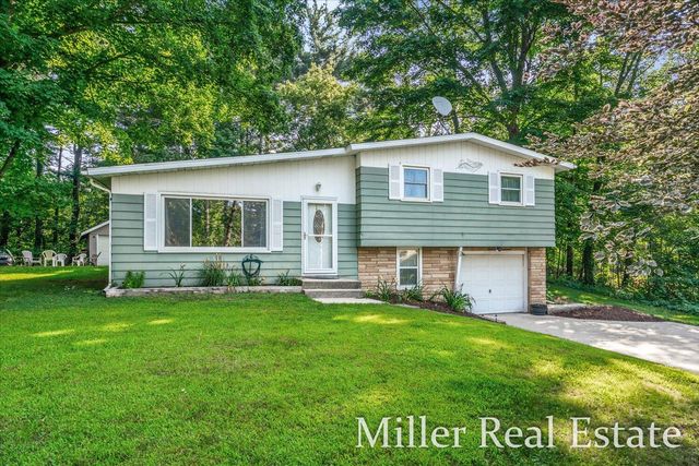 2682 Quakezik Street, Hastings, MI 49058