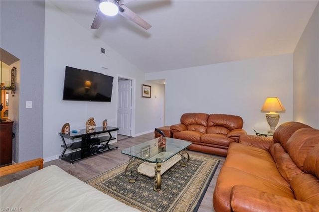 5510 SW 4th PL 406, Cape Coral, FL 33914