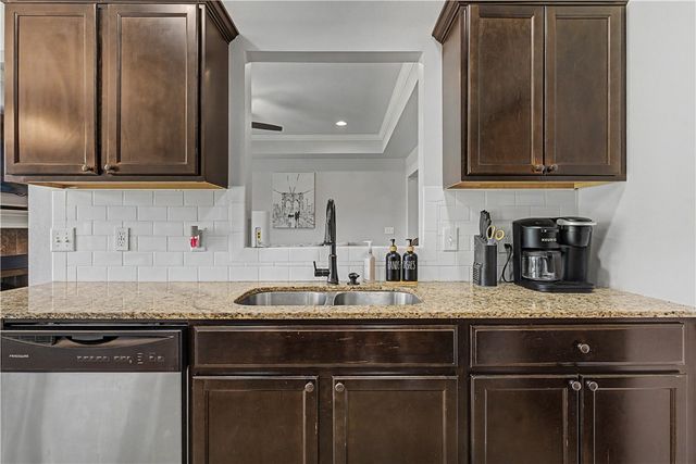 809 E Marietta Court, Rogers, AR 72758