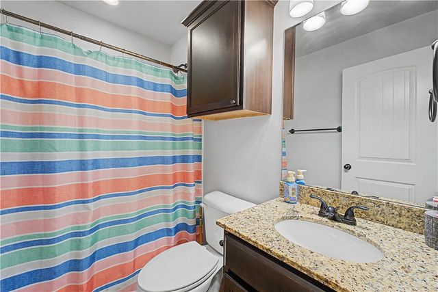 809 E Marietta Court, Rogers, AR 72758