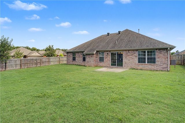 809 E Marietta Court, Rogers, AR 72758