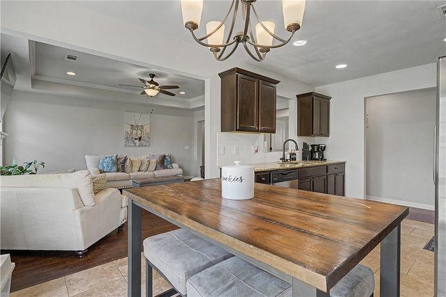 809 E Marietta Court, Rogers, AR 72758