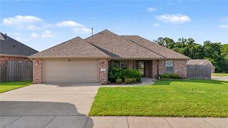 809 E Marietta Court, Rogers, AR 72758