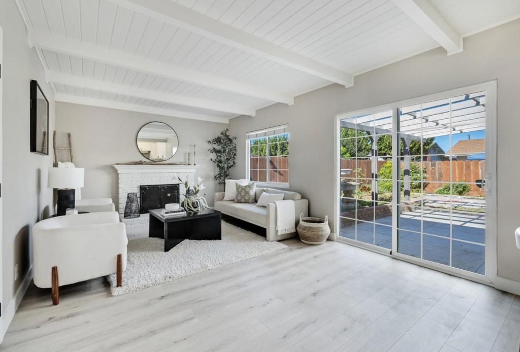 Image 11 of property listing at 318 Navajo Drive, Salinas, CA 93906