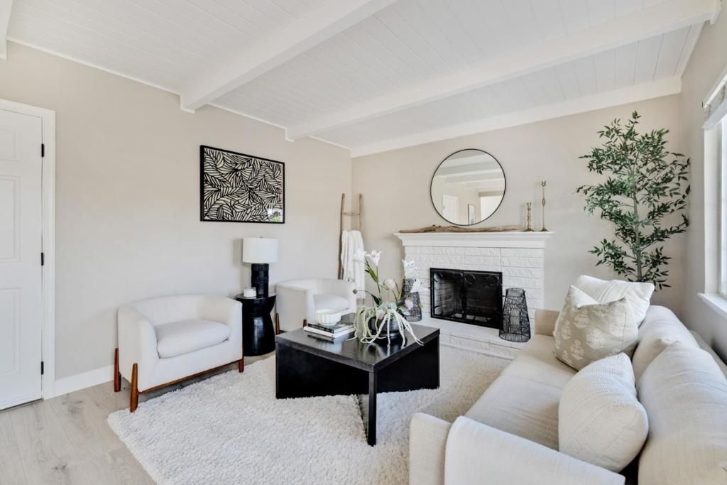 Image 13 of property listing at 318 Navajo Drive, Salinas, CA 93906