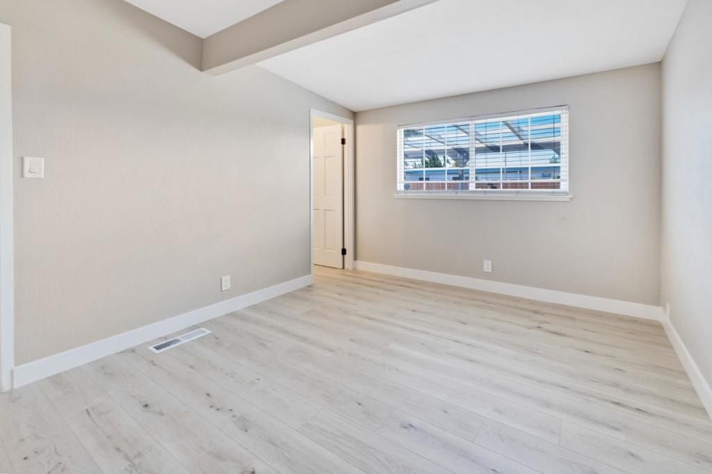 Image 15 of property listing at 318 Navajo Drive, Salinas, CA 93906