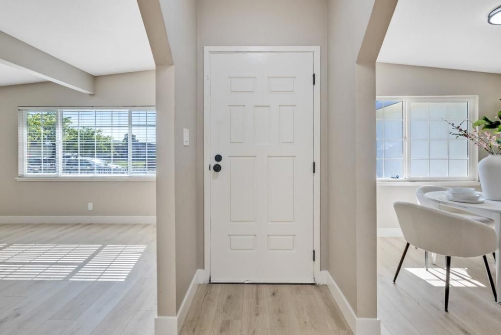 Image 4 of property listing at 318 Navajo Drive, Salinas, CA 93906