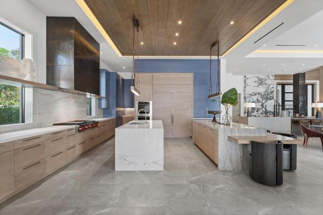 210 Bears Club Drive, Jupiter, FL 33477