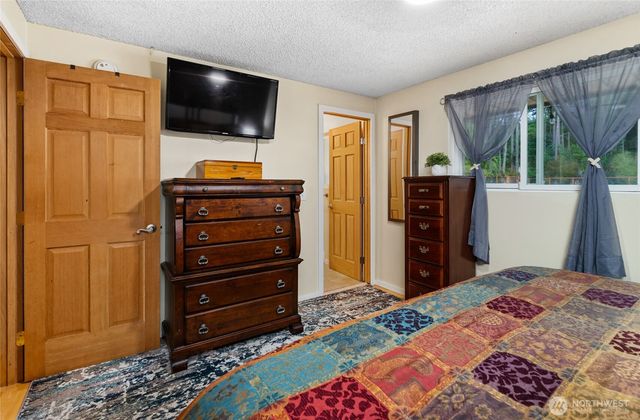 1808 Wellington Drive, Oak Harbor, WA 98277