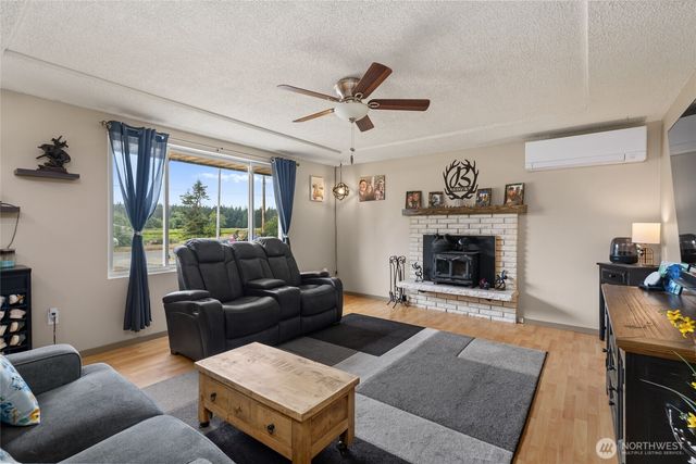 1808 Wellington Drive, Oak Harbor, WA 98277