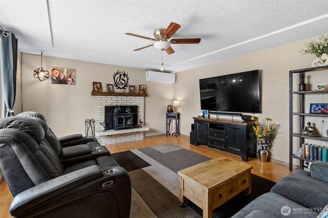 1808 Wellington Drive, Oak Harbor, WA 98277