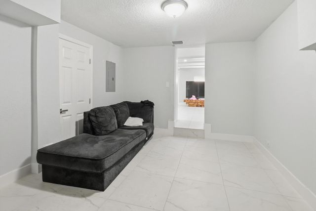 1152 Sunset Road, West Palm Beach, FL 33406
