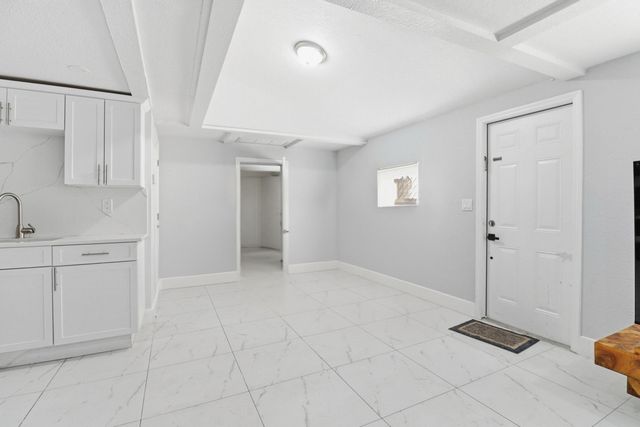 1152 Sunset Road, West Palm Beach, FL 33406