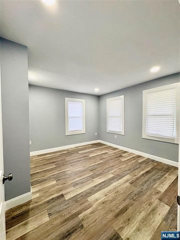 48 2nd Street, Somerville, NJ 08876