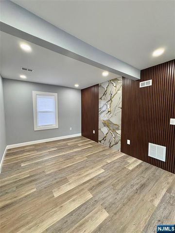 48 2nd Street, Somerville, NJ 08876