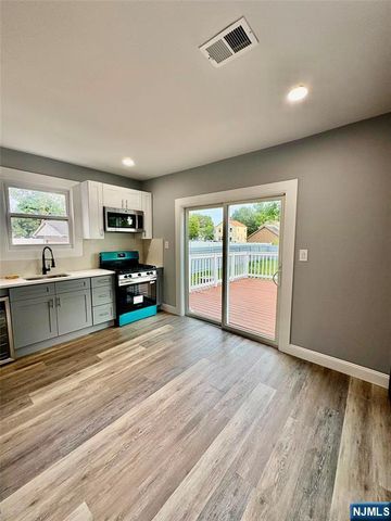 48 2nd Street, Somerville, NJ 08876