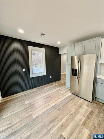 48 2nd Street, Somerville, NJ 08876