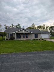9194 N 324 West Road, Huntington, IN 46750