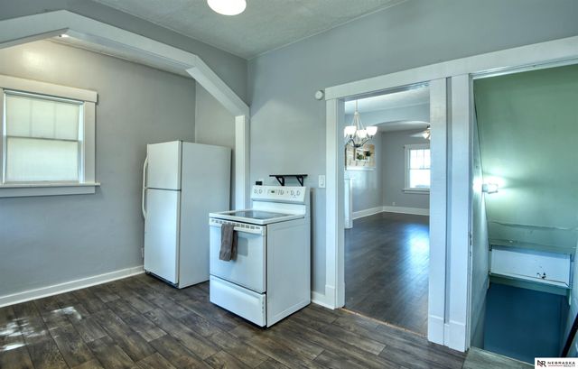 3325 N 41st Street, Omaha, NE 68111