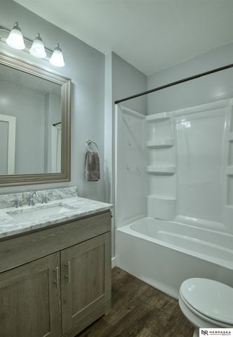 3325 N 41st Street, Omaha, NE 68111