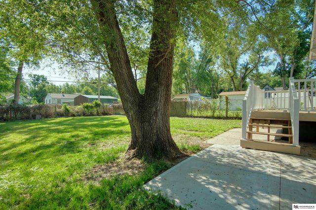 3325 N 41st Street, Omaha, NE 68111