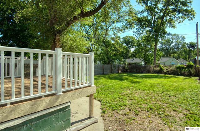 3325 N 41st Street, Omaha, NE 68111